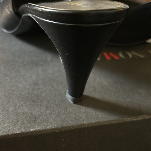 Brunomagli made in Italy ,preowned-flour sample - Picture 2 of 11